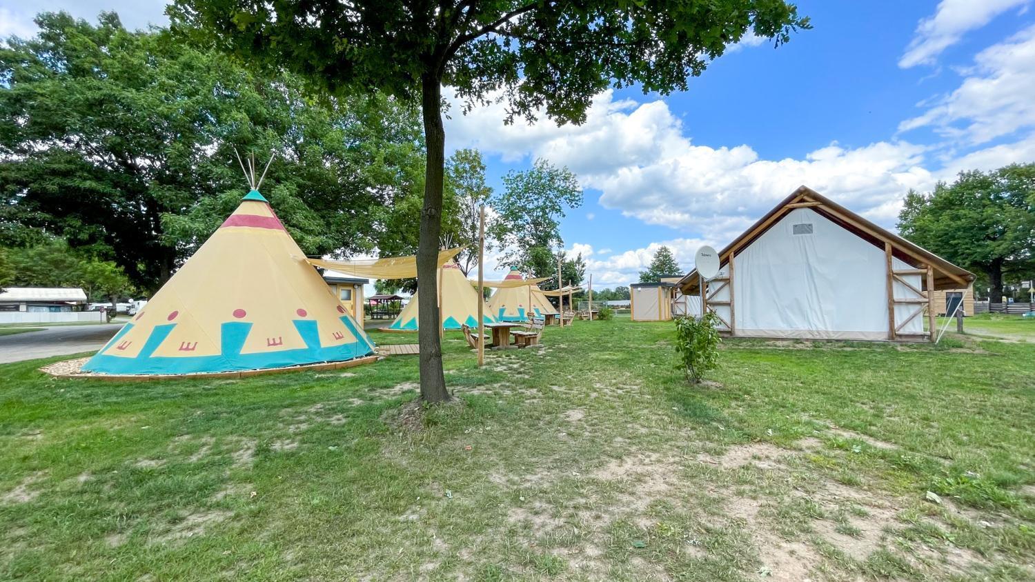 Tipi Illinois Apartamento Falkenberg/Elster Exterior foto